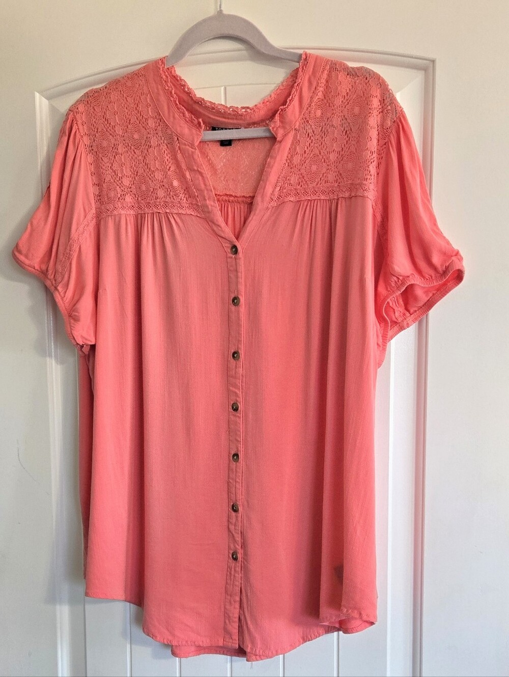 TORRID Coral Lace Yoke Button-Front Blouse Short Sleeve Flattering 3X